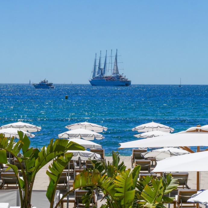Opening of Private Beaches in Nice: Stay at Hotel Khla Nice***