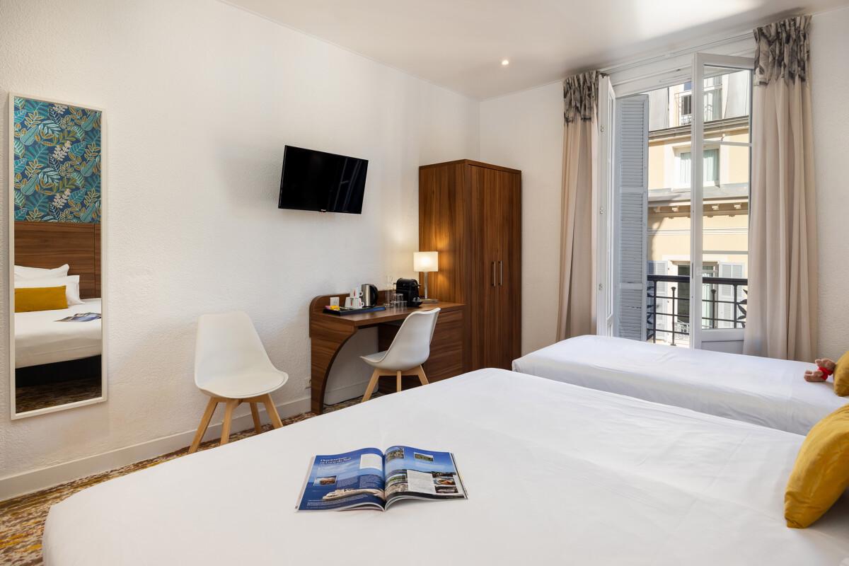 Superior Triple Room