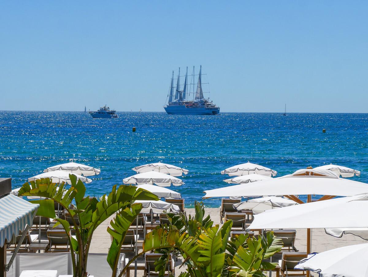 Opening of Private Beaches in Nice and stay at Hotel Khla Nice***